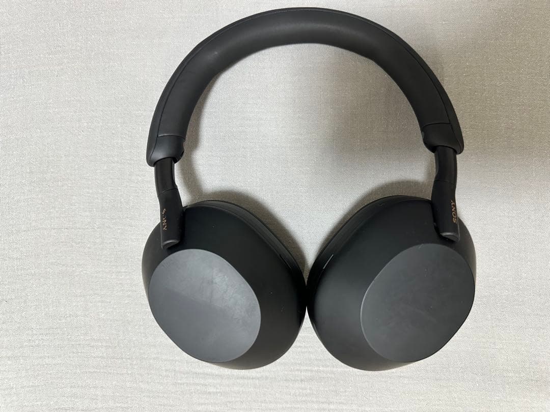 ブラック ワイヤレスオーバーイヤーヘッドホン