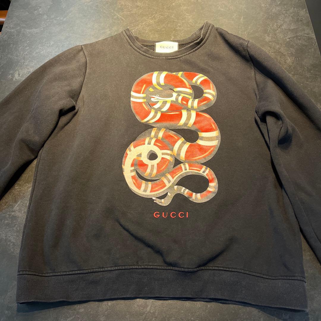 GUCCI スネークプリント トレーナー