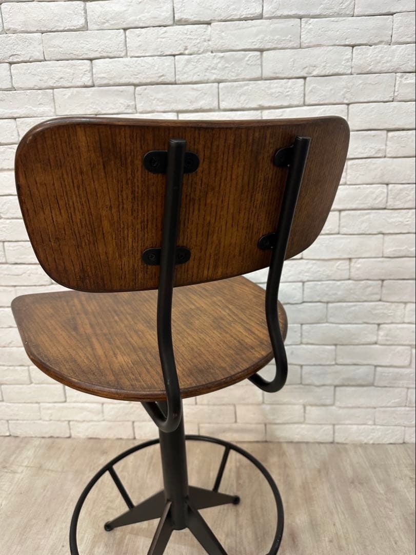 【ましゅう】静岡までの送料込み　関家具　カウンターチェア　ハイスツール