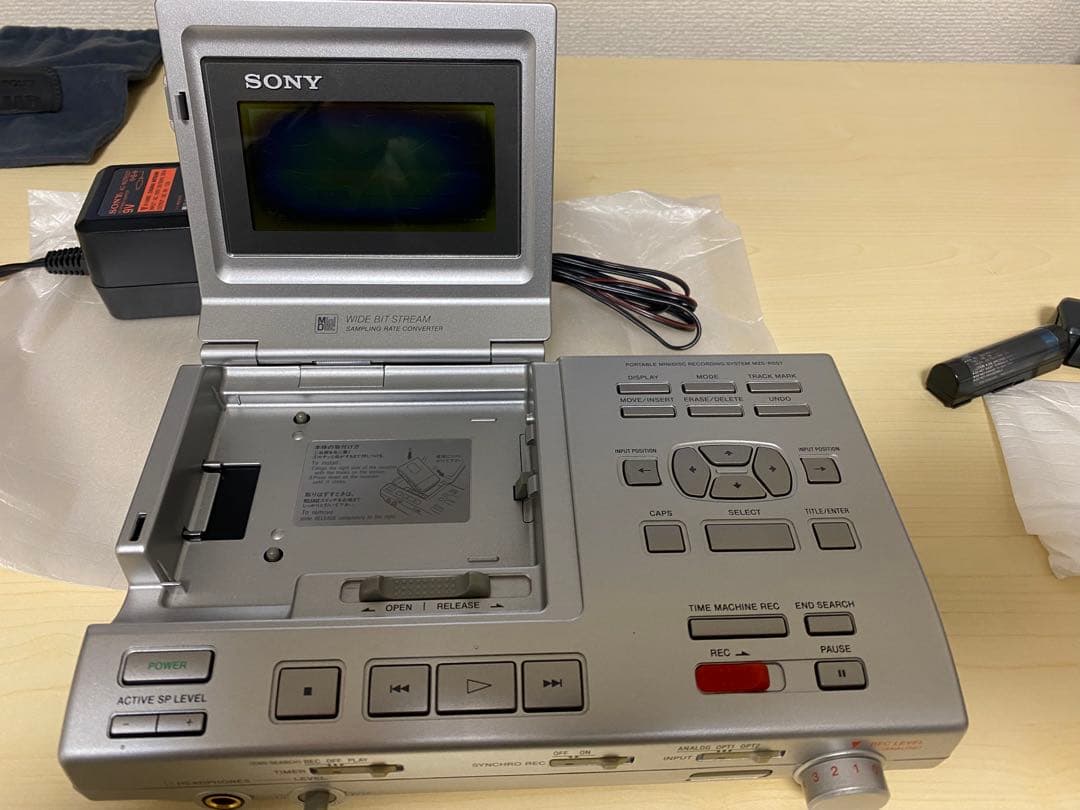 ★美品★　SONY　ポータブルMDレコーダー　MZ-R5ST MDステーション