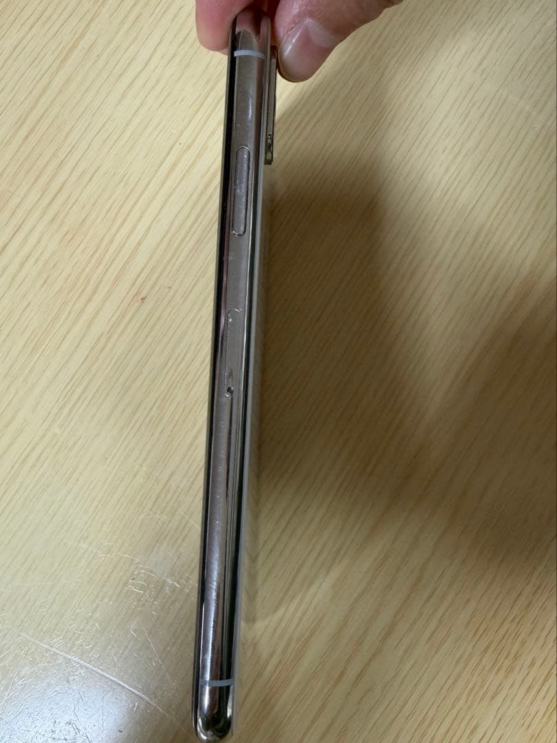 Apple iPhone XS ホワイト 本体