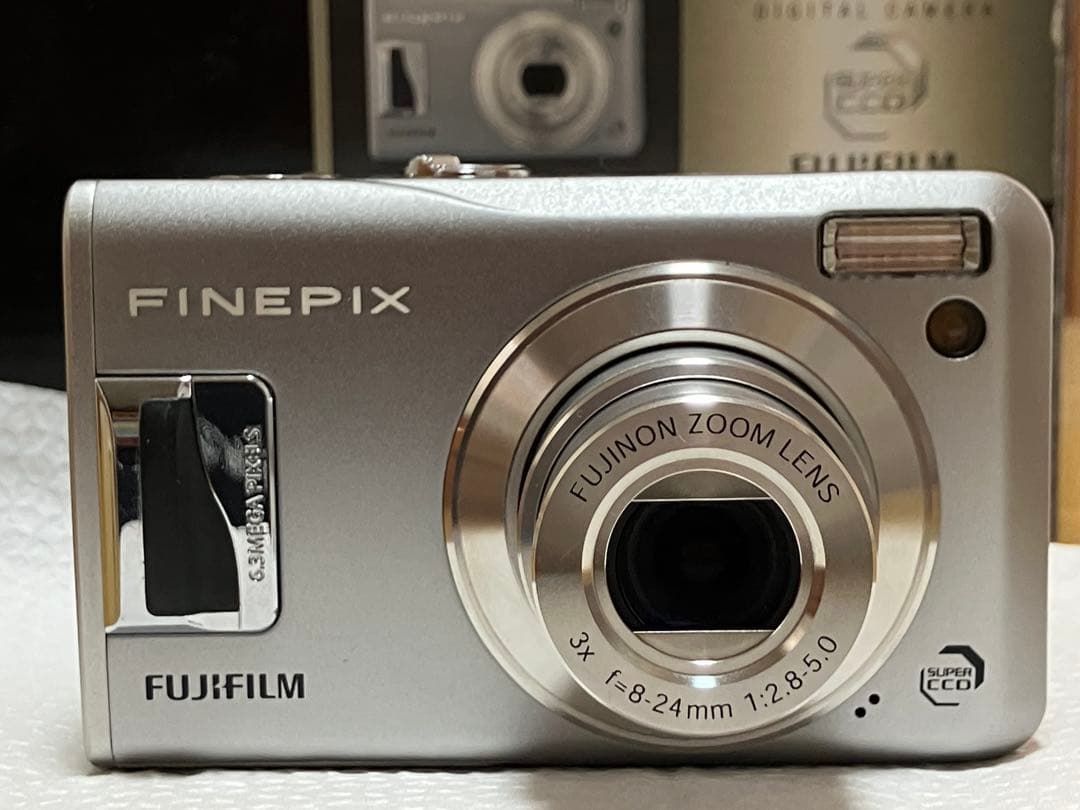 FUJIFILM FinePix F31fd コンパクトデジタルカメラ