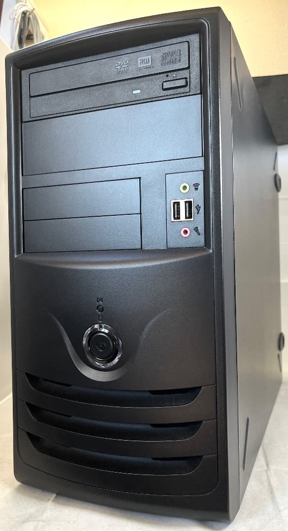 自作！第6世代 Core i5-6500T グラボ付（Quadro） Win11