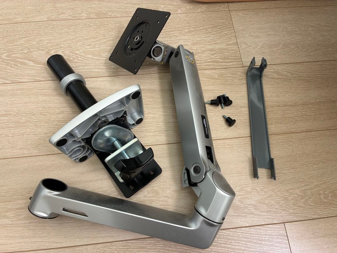 モニター　アーム　Amazon Basic