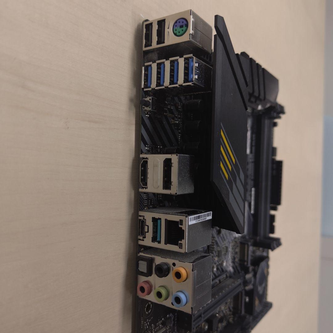 ASUS TUF GAMING B550 マザーボード