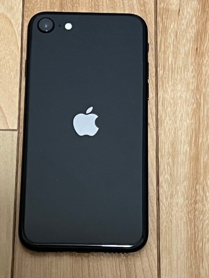 Apple iPhone SE (第2世代) ブラック 本体