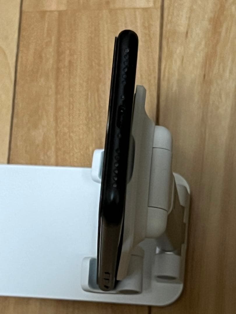 Apple iPhone SE (第2世代) ブラック 本体