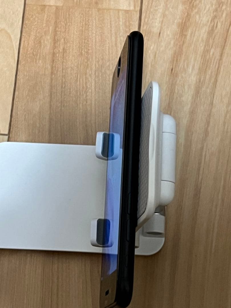 Apple iPhone SE (第2世代) ブラック 本体