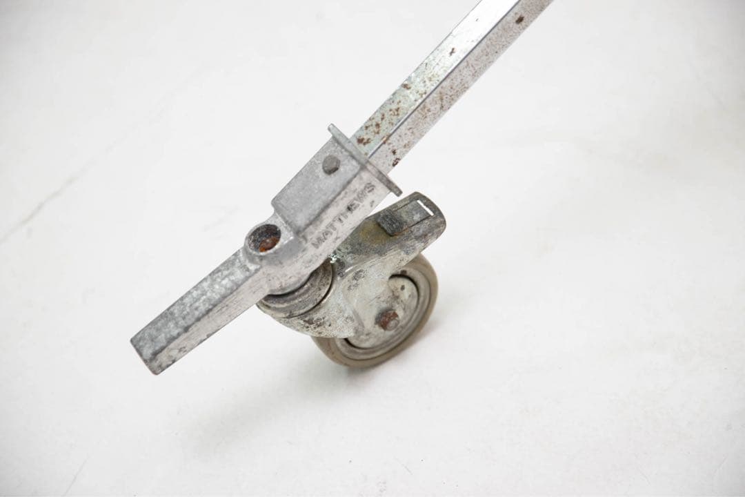 Matthews ハイハイローラースタンド