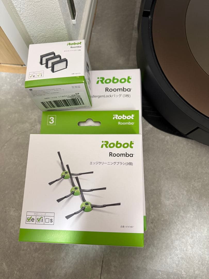 ぱ*ん様 iRobot Roomba j9+ 本体と付属品