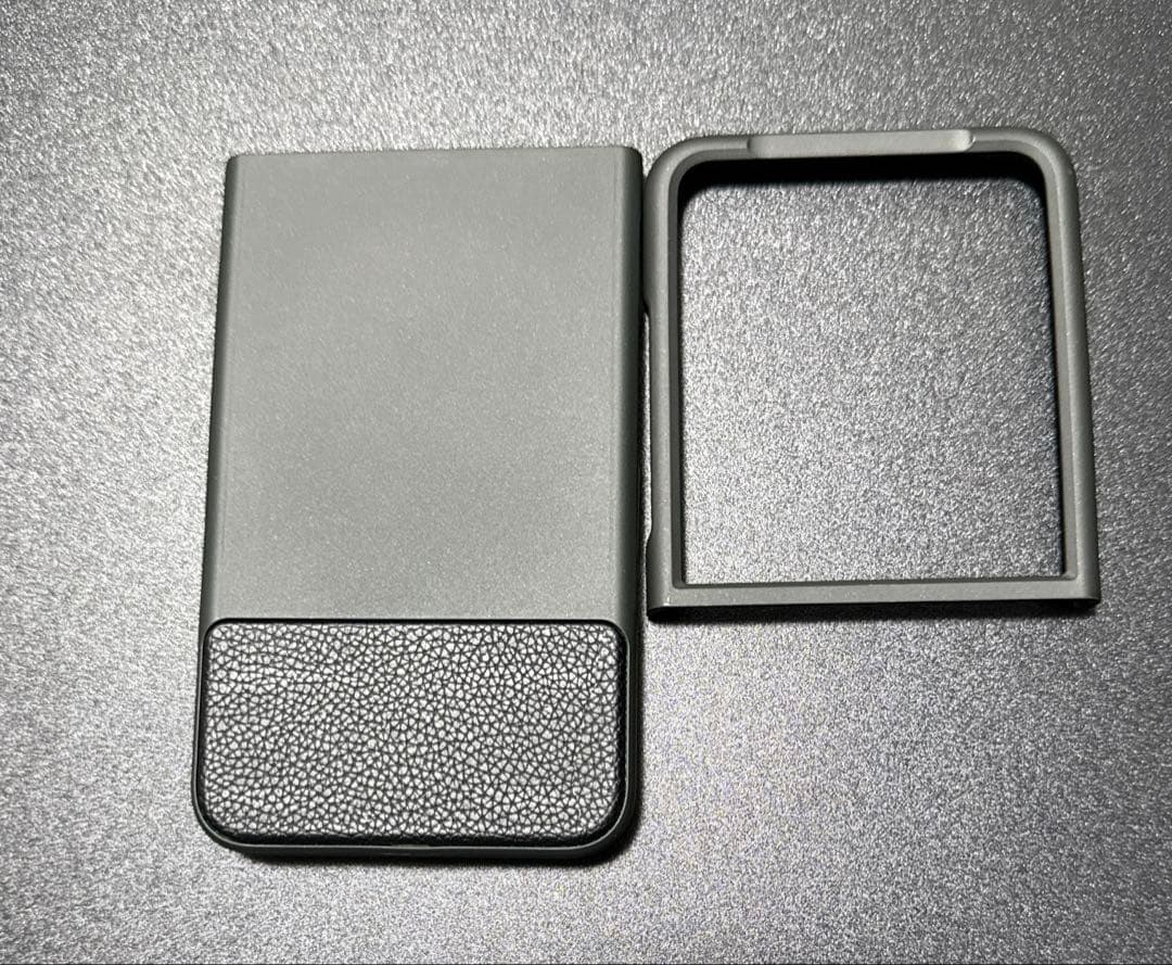 スマホアクセサリー Clicks Keyboard for Razr 2024