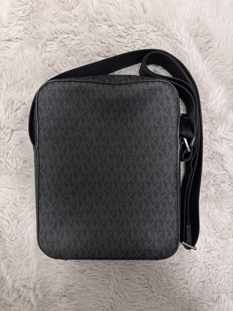 美品　MICHAEL KORS ショルダーバッグ ブラック シンプル