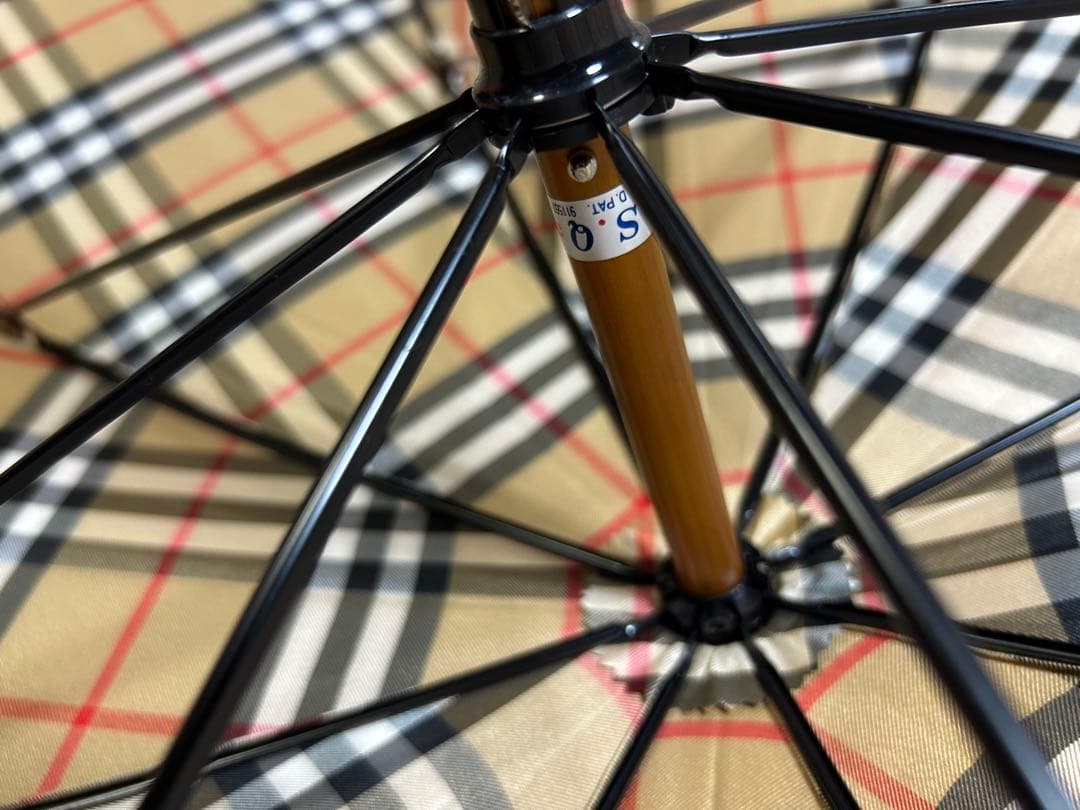 新品未使用バーバリーノバチェック柄 ベージュ 長傘 男女兼用タグ付き レア