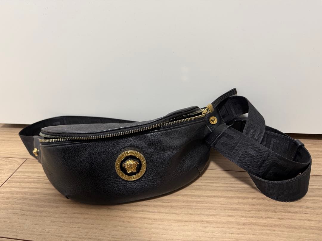 VERSACE ヴェルサーチ ボディバッグ
