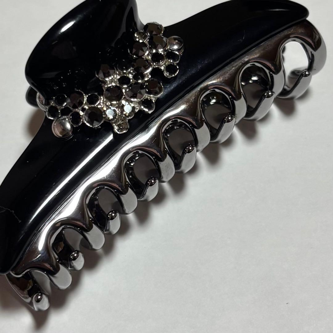 acca ヘアクリップ　フラワーモチーフ