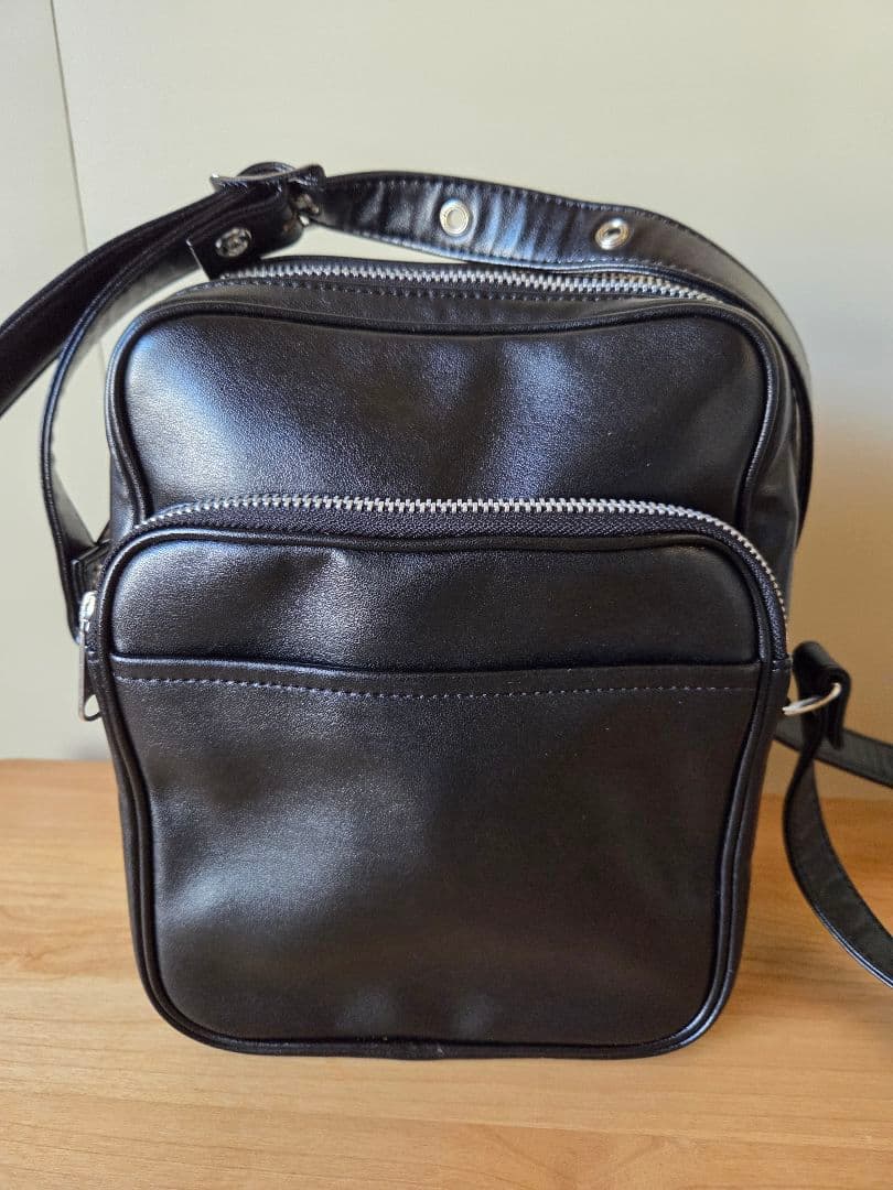 美品　COMME des GARÇONS 黒 ショルダーバッグ　ギャルソン