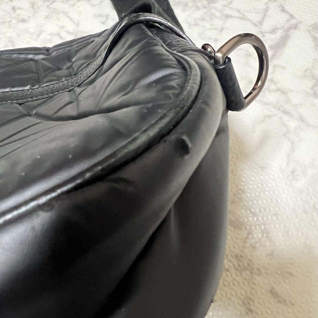 ハンティングワールド　バチュークロス　黒　メッセンジャーバック　ショルダーバック