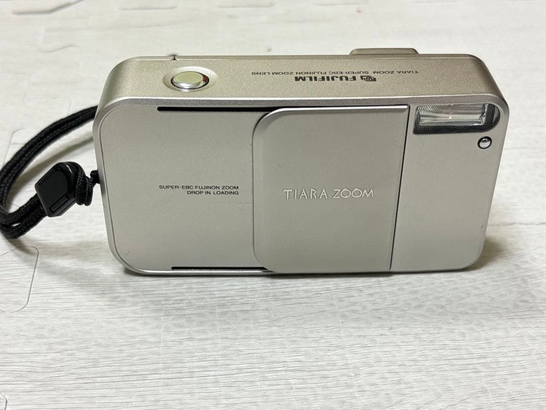 ジャンク品 FUJIFILM TIARA ZOOM