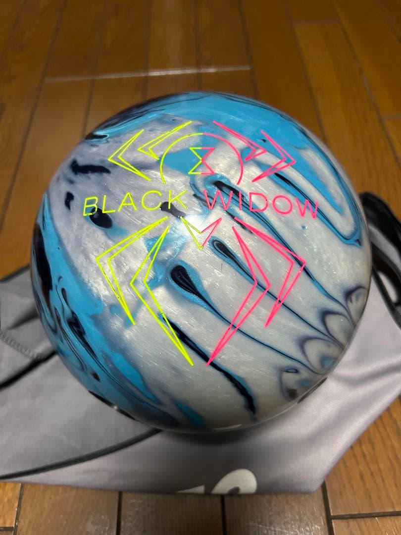 【日本未発売】　ブラックウィドーマニアハイブリッド15P