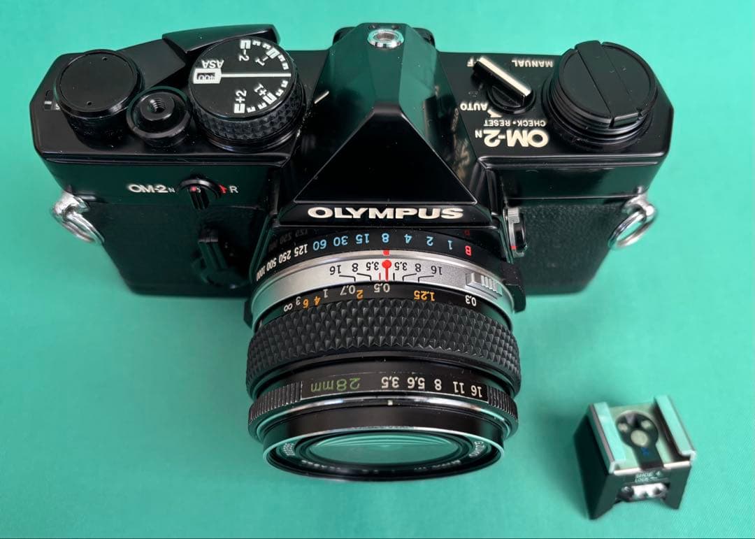 ★ OLYMPUS OM-2N BLACK + 広角レンズ　28mm
