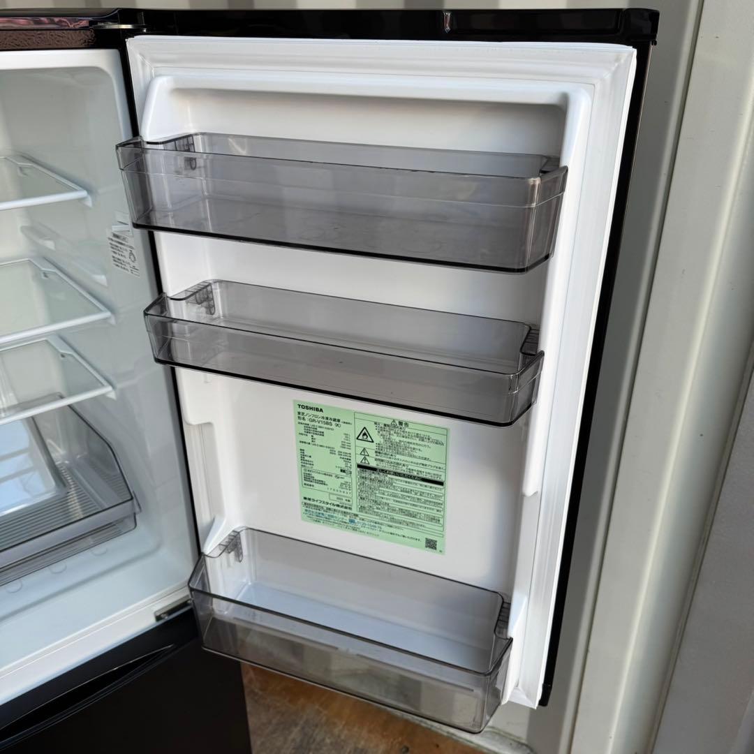 56⭐️2023年製★東芝　冷蔵庫　ブラック　黒　右開き　一人暮らし