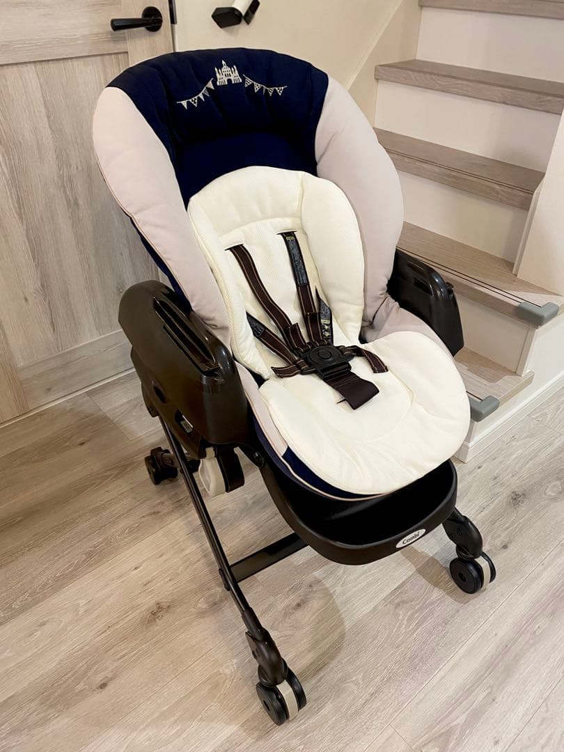 COMBI コンビ　ネムリラ シンプライト ハイローチェア テーブル　手動