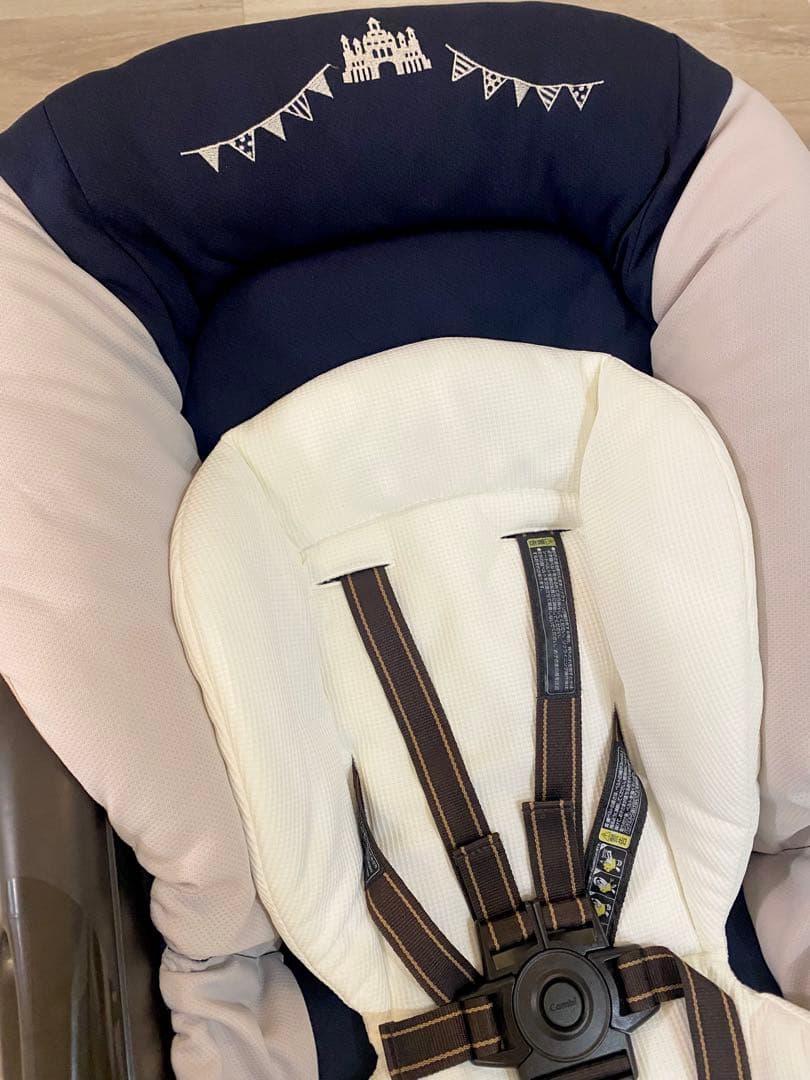 COMBI コンビ　ネムリラ シンプライト ハイローチェア テーブル　手動