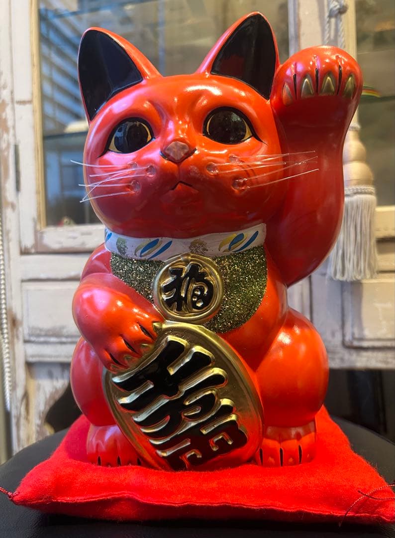 無病息災&良縁を招く⭐︎招き猫⭐︎常滑焼⭐︎赤⭐︎左手あげ⭐︎貯金箱