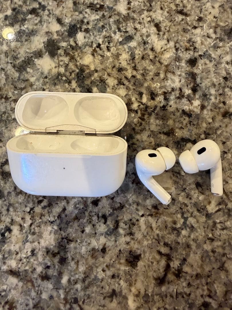 AirPods Pro 第二世代　Lightning