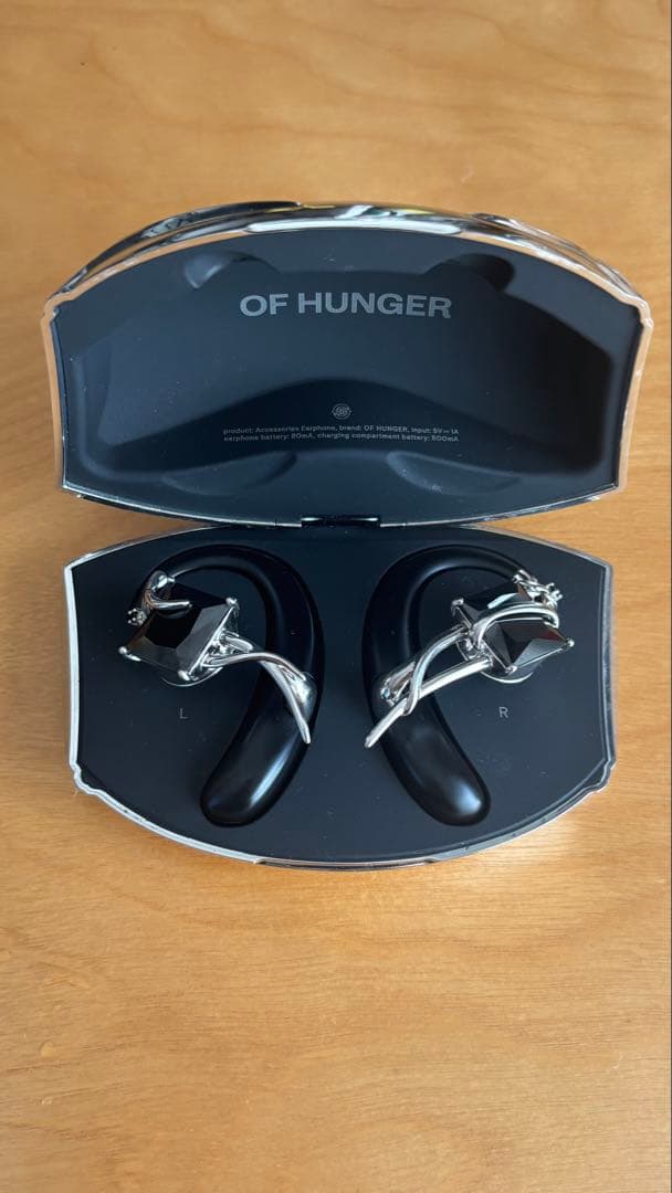 OF HUNGER ワイヤレスイヤホン シルバー/ブラック　日本非売品