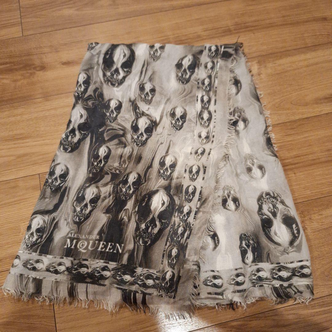 アレキサンダーマックイーンストール希少