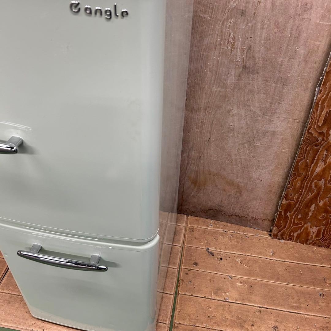 824 冷蔵庫　レトロ　容量149L 2020年製　一人暮らし　同棲向け