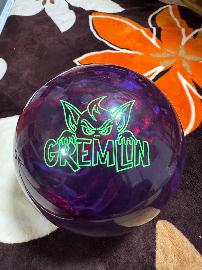 GREMLIN ボウリングボール 15 lbs 2 oz