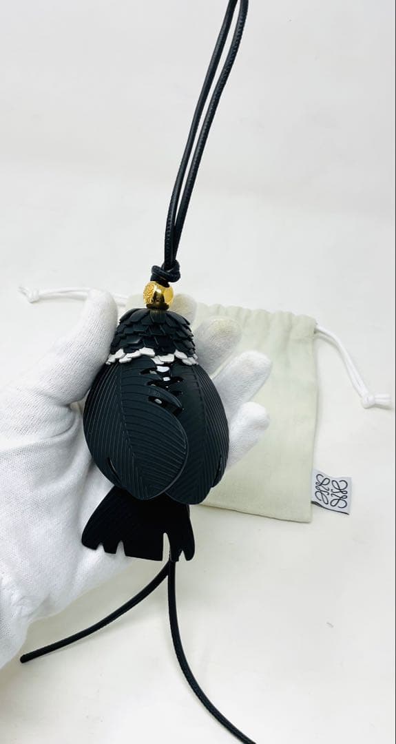 未使用　ロエベ　バードチャーム　クラッシックカーフ　現行品