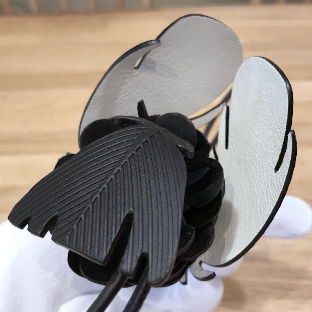 未使用　ロエベ　バードチャーム　クラッシックカーフ　現行品