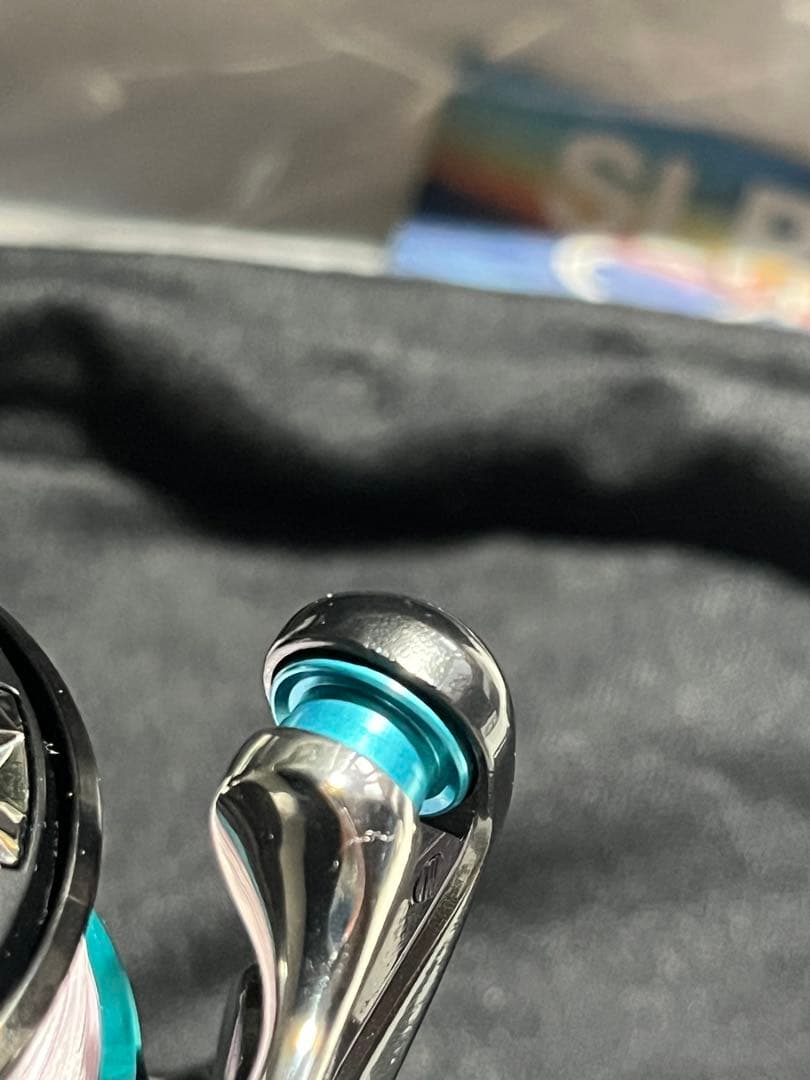 美品　ダイワ　21エメラルダスエア　FCLT2500S