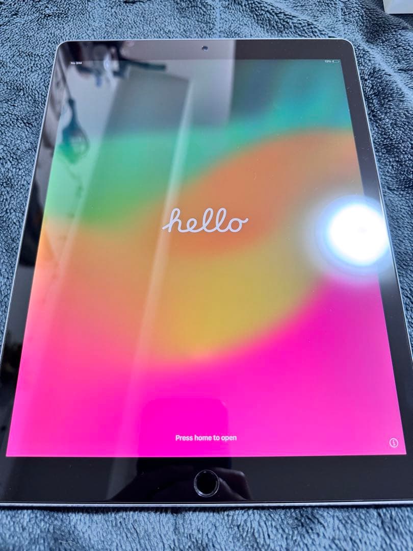 iPad Pro第二世代12.9㌅SIMフリー512GBバッテリー満充電97%