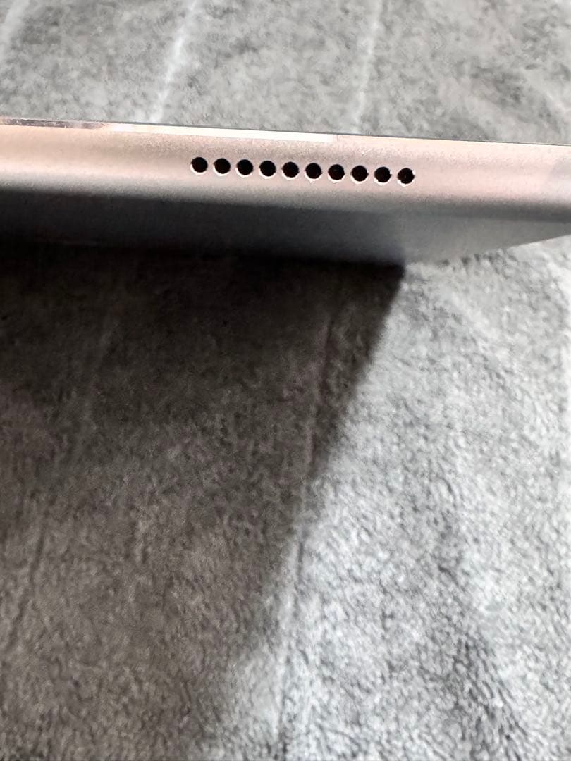 iPad Pro第二世代12.9㌅SIMフリー512GBバッテリー満充電97%