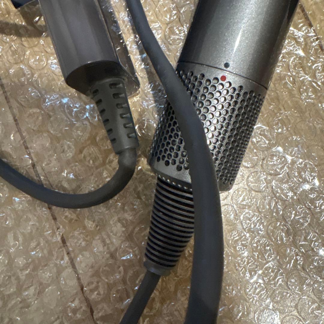 ダイソンドライヤー　オレンジ