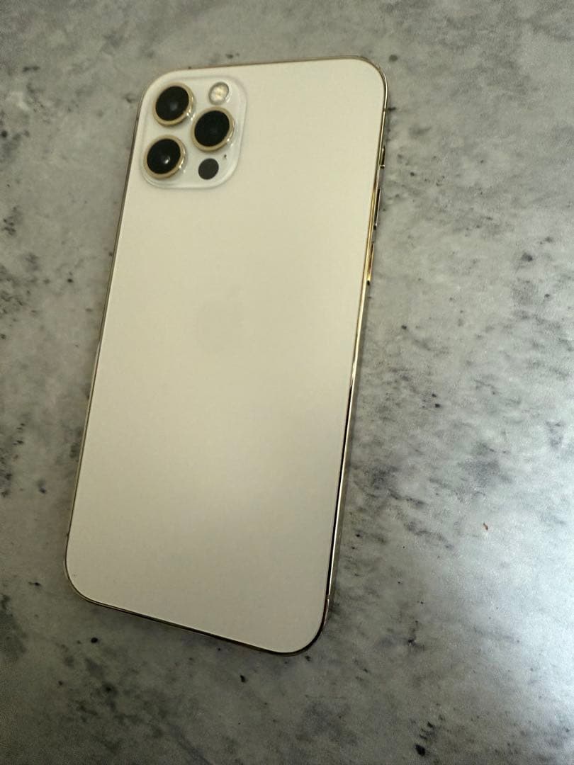 Apple iPhone 12 Pro ゴールド本体