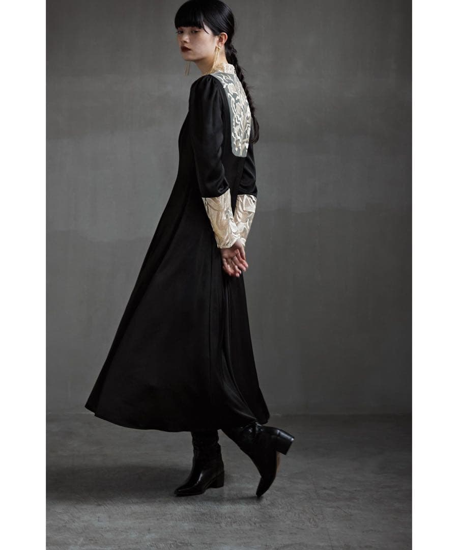 【未使用新品】etoll バック刺繍フレアドレス オケージョンドレス