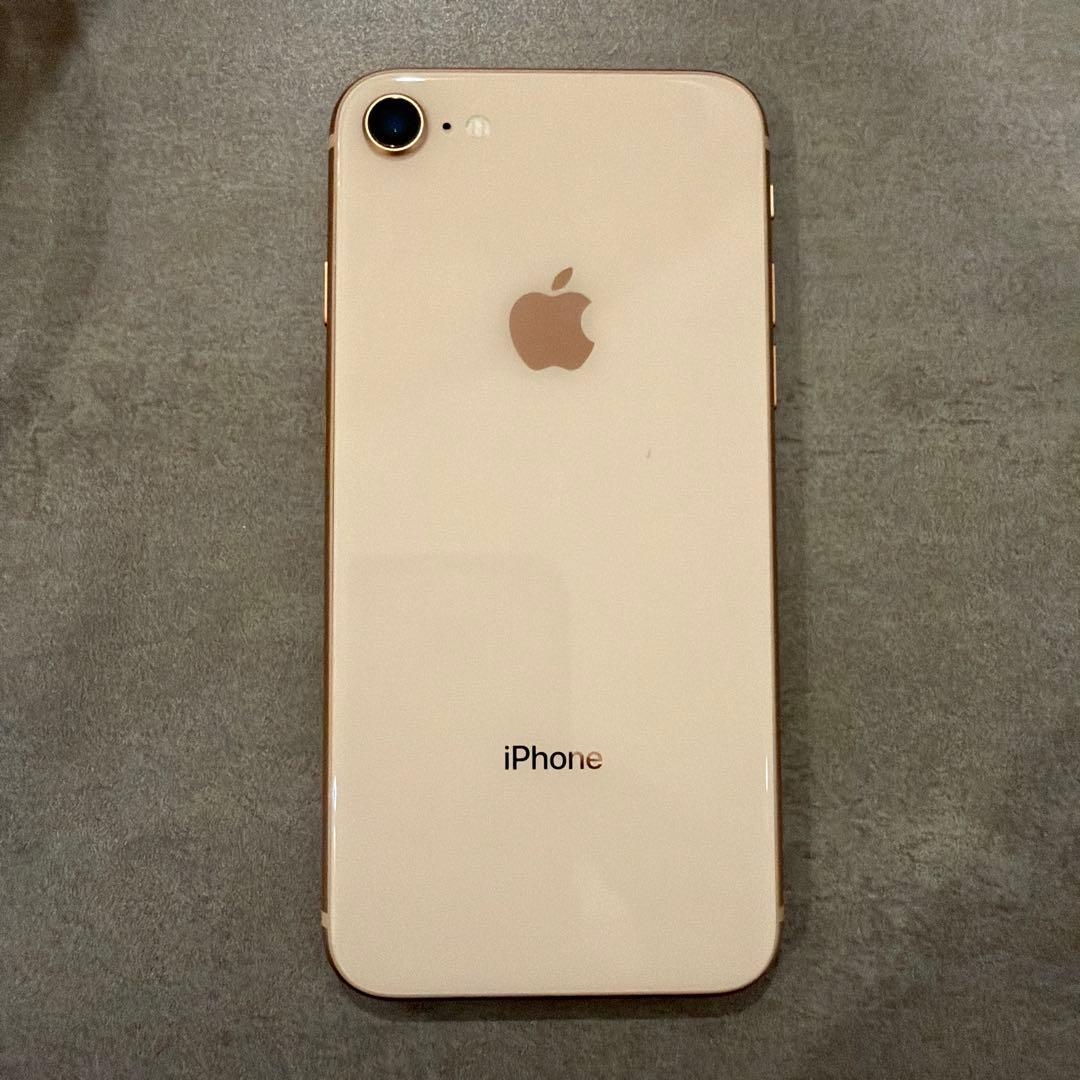 お*り様 iPhone8 本体　64GB ゴールド