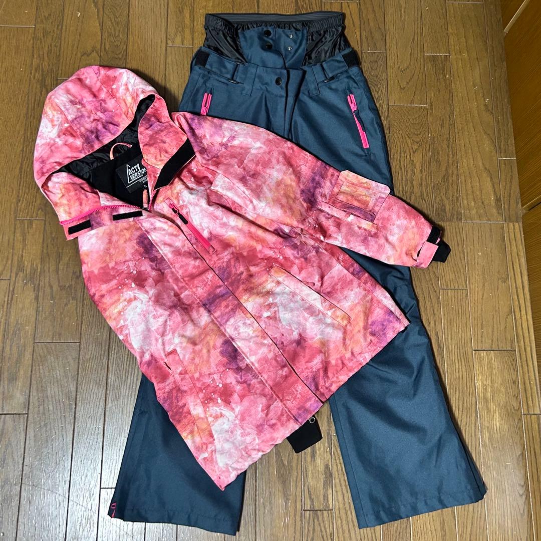 【美品】女性用スノーボードウェア（ピンク・ネイビー）