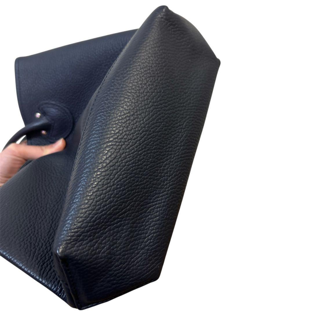 【希少！】ヤングアンドオルセン　レザー　伊勢丹限定　シルバーロゴ　ネイビー