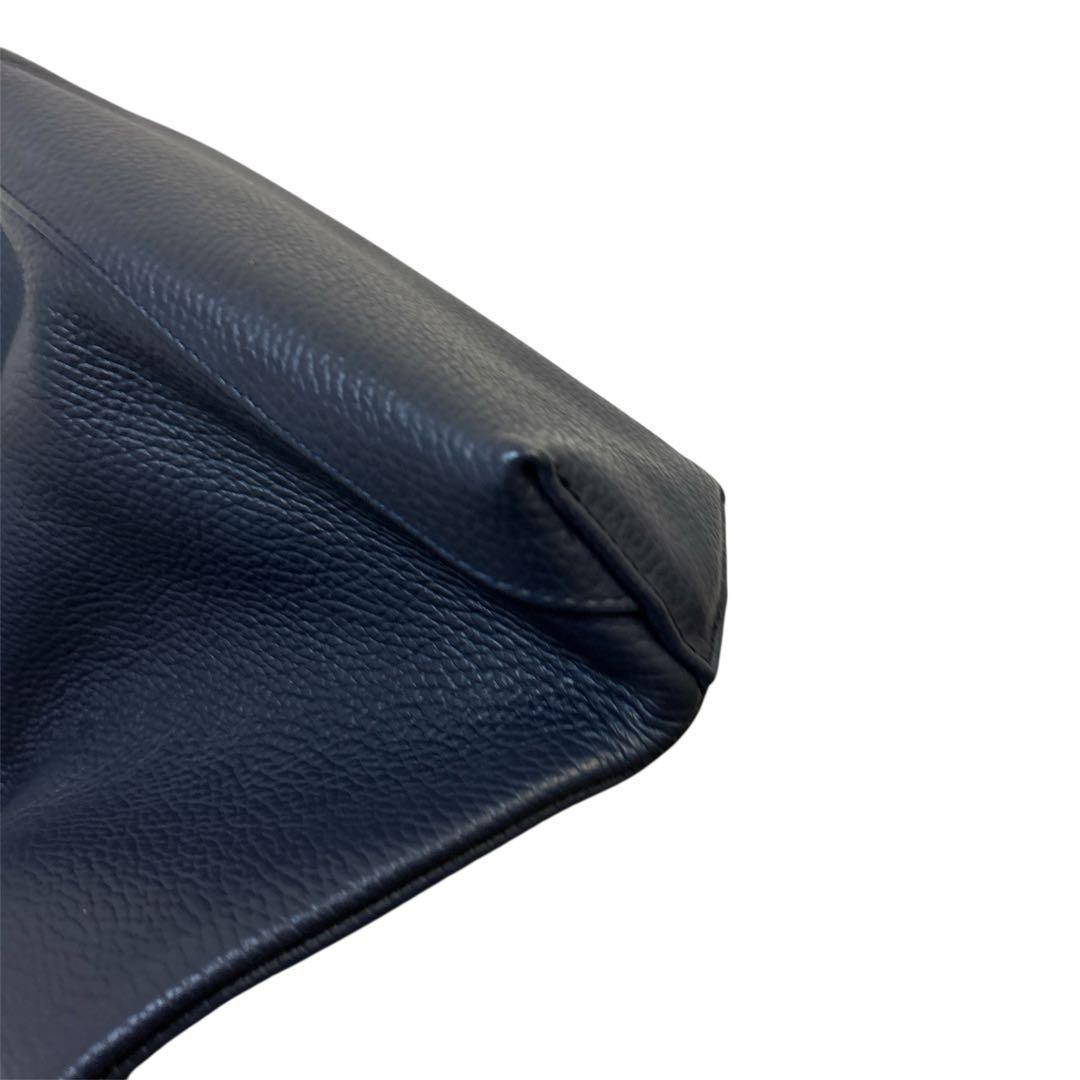 【希少！】ヤングアンドオルセン　レザー　伊勢丹限定　シルバーロゴ　ネイビー