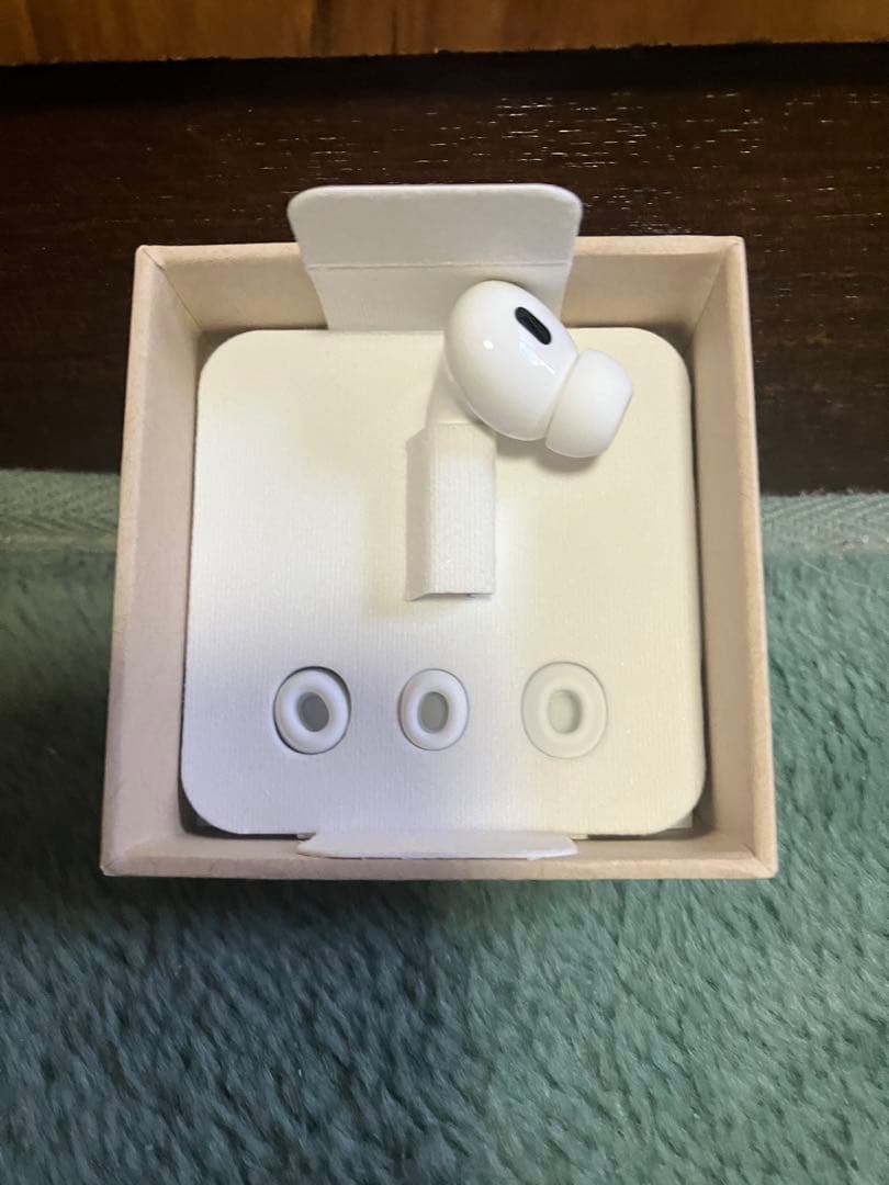 未使用品　AirPods Pro2 左耳