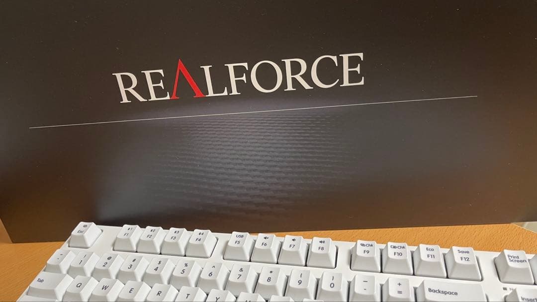 【ほぼ新品】REALFORCE R4 英語45gテンキーレス白 R4HD21