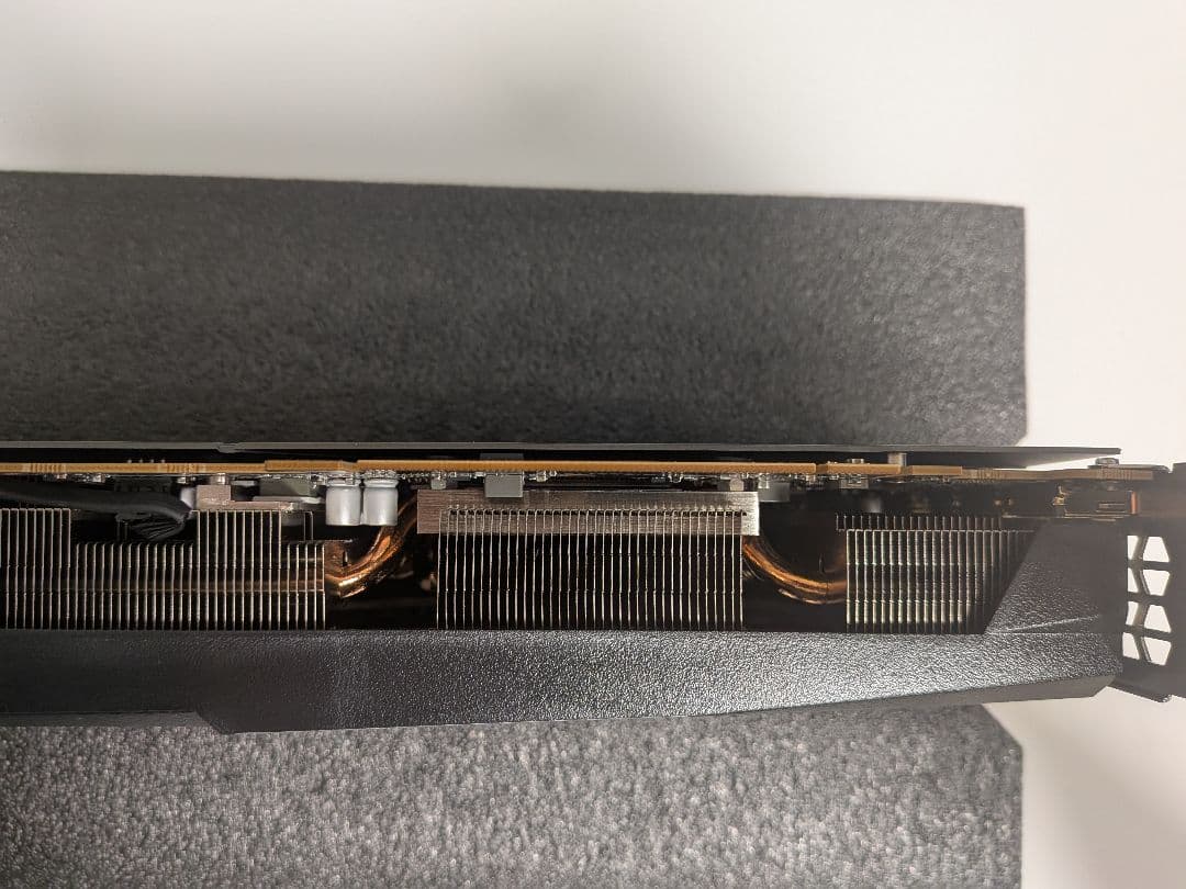 GIGABYTE Radeon RX 7600 8GB 外箱あり