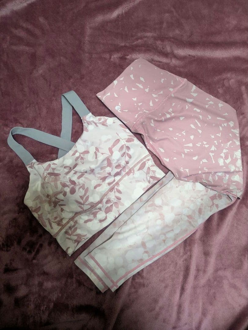 SUKALA リーフパネル ヨガウェア 上下セット Mサイズ