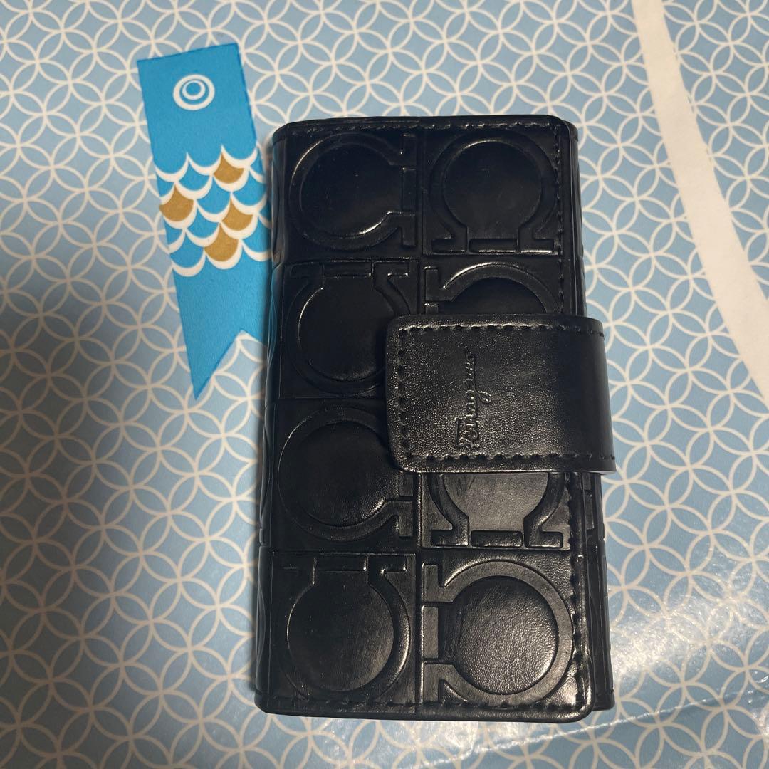 サルヴァト－レフェラガモのキ－ケースです